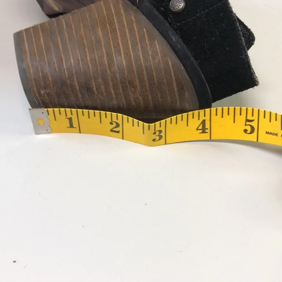 Cute, block heeled, open toed sandals - Picture 10 of 10